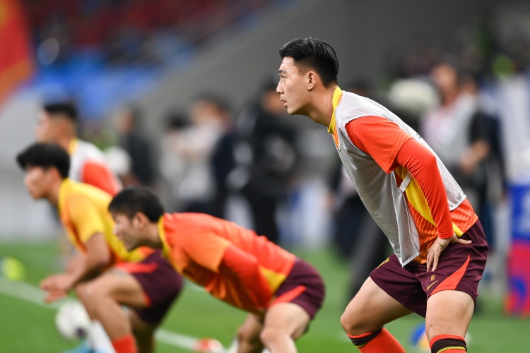 足球報(bào)：張玉寧、蔣圣龍均有不同程度傷病，伊萬(wàn)未讓在熱身賽出場(chǎng)